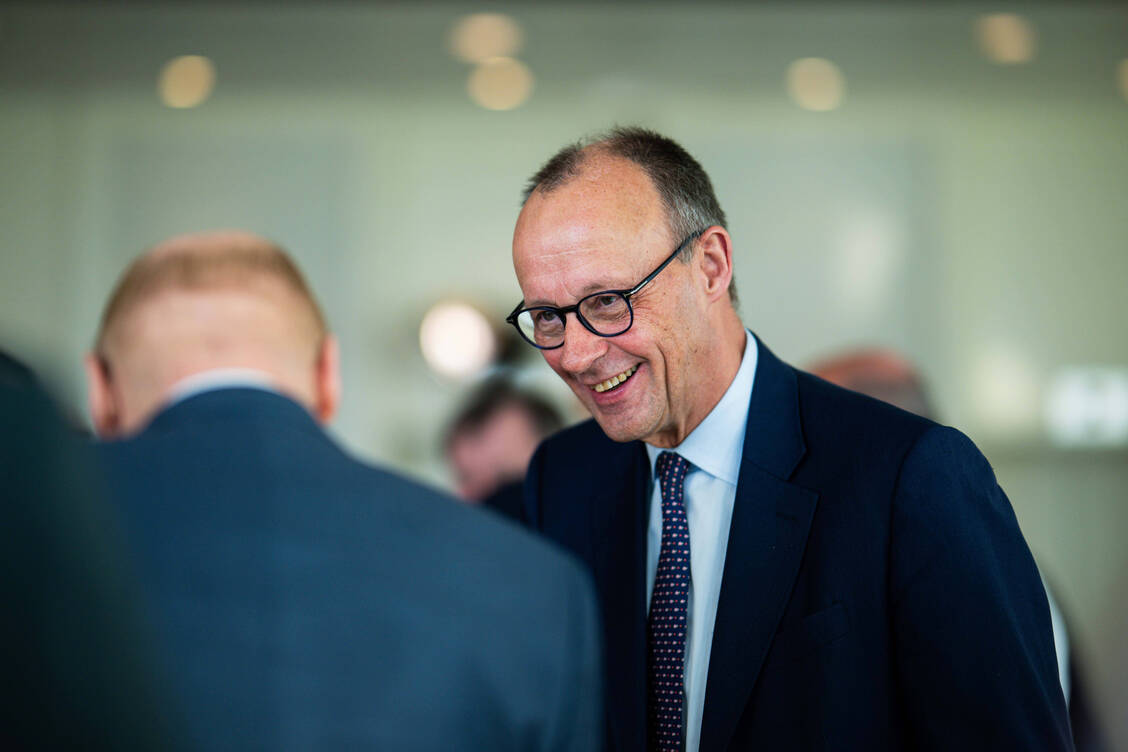 Krankschreibung-Merz-kritisiert-Fehltage-wegen-Krankheit