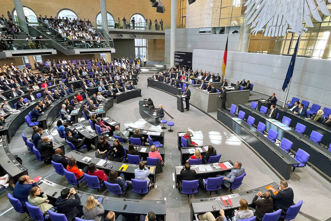 Generaldebatte-Kassenfinanzen-kein-Thema-f-r-Merz