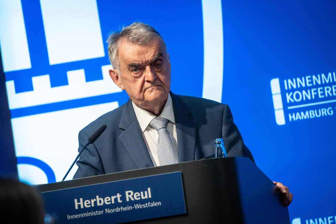 Gewalt-gegen-Gesundheitspersonal-NRW-Innenminister-will-Kriminalit-tsstatistik-ndern