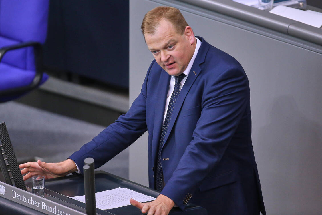 GKV-Finanzen-Keine-Denkverbote-bei-Praxisgeb-hr-