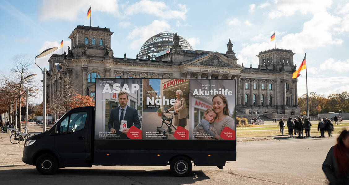 Zweite-Kampagnenwelle-Noweda-l-sst-Apotheken-Truck-durch-Berlin-rollen