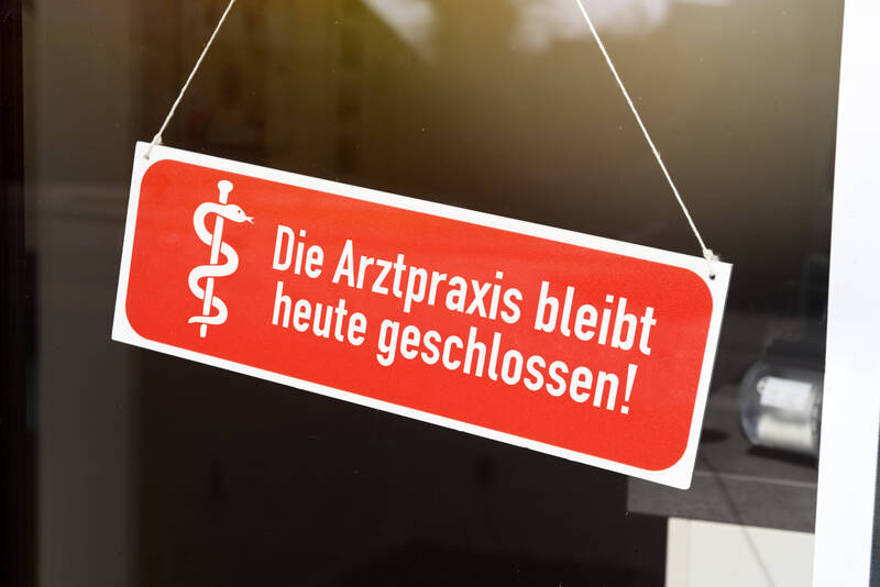PSA: Eventuell steht ihr morgen vor einer verschlossenen Tür bei Ärzten & Psychotherapeuten