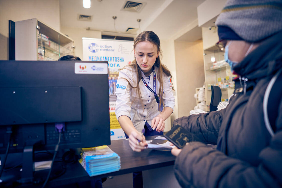 Zusammen mit lokalen Partnerorganisationen versucht die Hilfsorganisation Action Medeor derzeit, die Notlage der Menschen in der Südukraine zu lindern. / © action medeor
