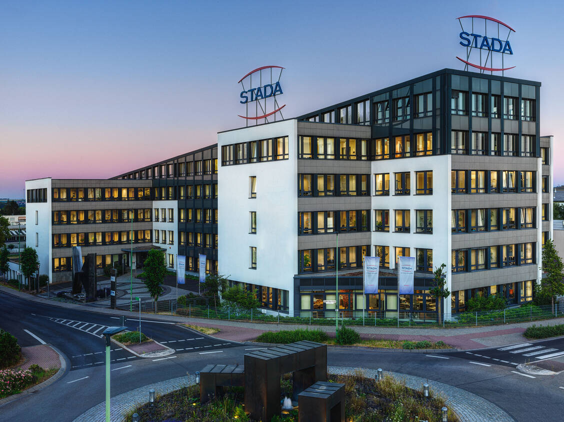 Der Finanzinvestor Bain und Cinven will nun auch die letzten Minderheitsaktionäre des Arzneimittelherstellers Stada ausbezahlen. Der endgültige Rückzug des Pharmaunternehmens von der Börse scheint wahrscheinlich, bleibt aber offen. / Foto: STADA