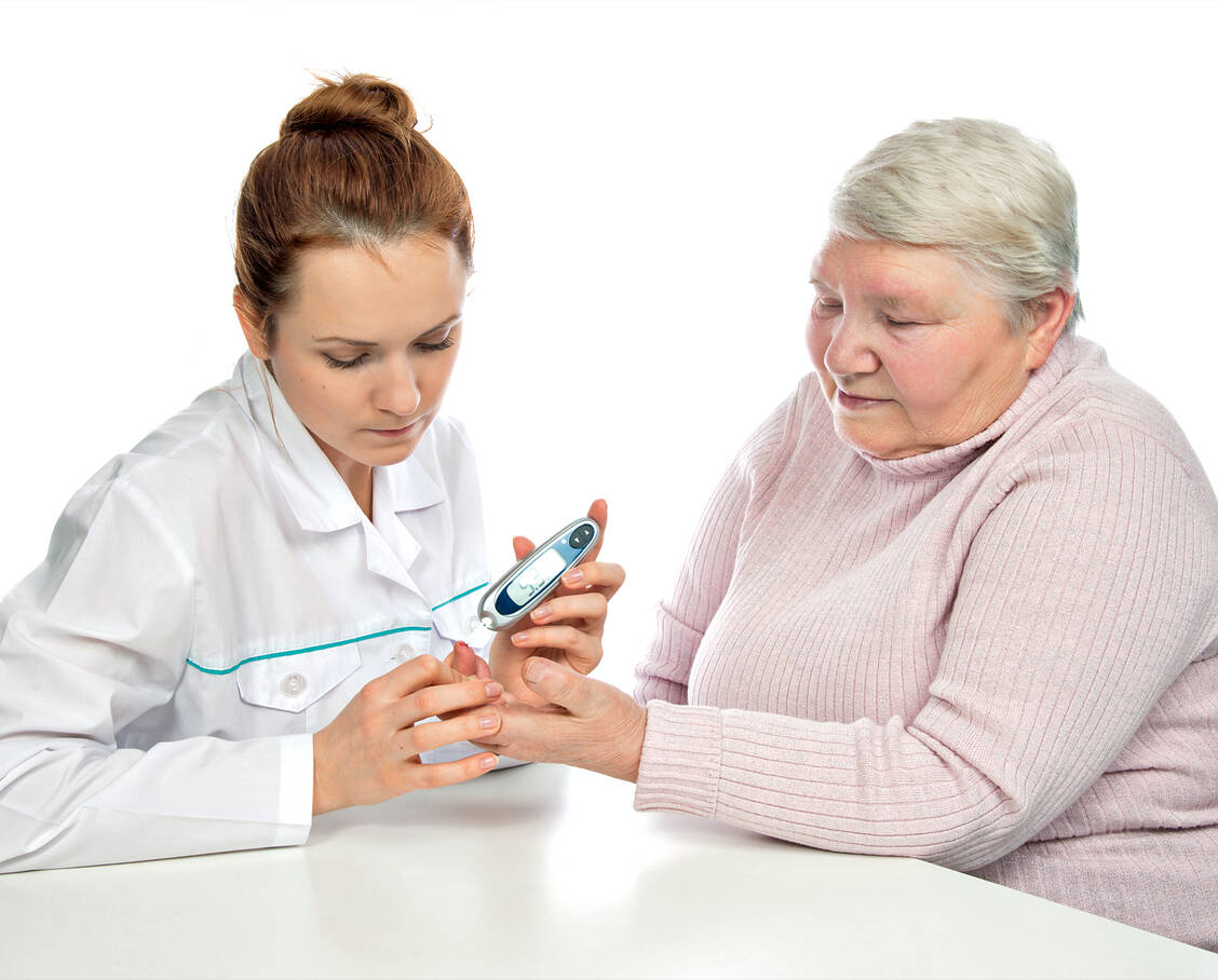 Übergewicht sollte bei Frauen generell einen oralen Glucosetoleranztest  veranlassen. Die progrediente Ansammlung von viszeralem Fett ist nämlich für Frauen ein stärkerer Diabetes-Risikofaktor als für Männer. / Foto: Shutterstock/Dmitry Lobanov