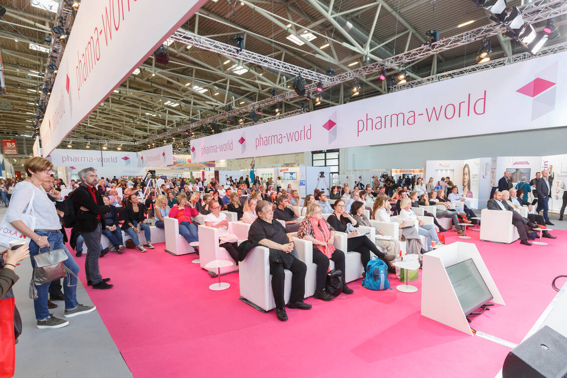 Volles Haus bei den Vorträgen und Podiumsdiskussionen der Pharma-World. / Foto: flickr/expopharm