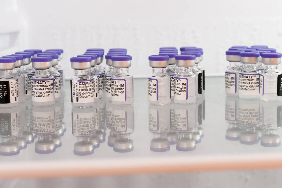 Begehrtes Vakzin: Vor allem der Biontech-Impfstoff Comirnaty könnte Deutschland im Januar fehlen.  / Foto: Imago Images/ZUMA Wire