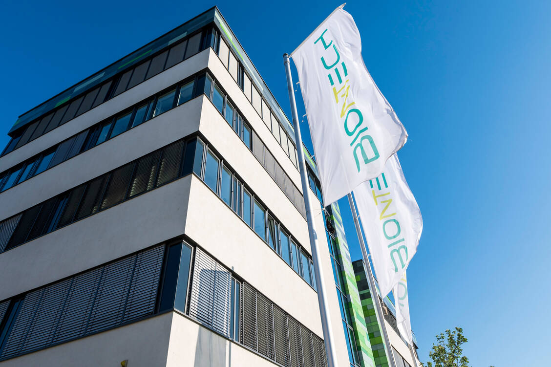 Das Mainzer Unternehmen Biontech legt Daten zur Immunantwort auf die BA.4/BA.5-adaptierte Version von Comirnaty vor.  / Foto: Getty Images/Thomas Lohnes