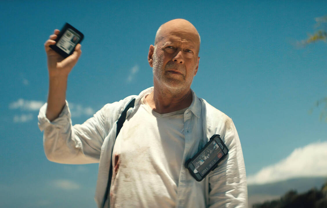 Nicht zu stoppen ist leider derzeit das Fortschreiten einer frontotemporalen Demenz, an der US-Schauspieler Bruce Willis erkrankt ist. / Foto: Imago/Everett Collection