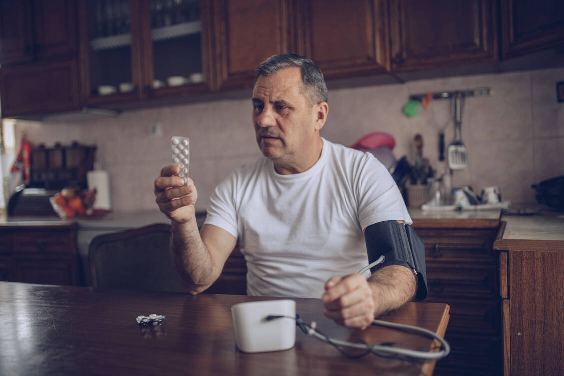 Zwar sind kardiovaskuläre Vorerkrankungen ein Risikofaktor für einen schweren Covid-19-Verlauf oder gar Tod, die blutdrucksenkenden Medikamente sind es aber aller Wahrscheinlichkeit nicht. / Foto: Getty Images/Nes