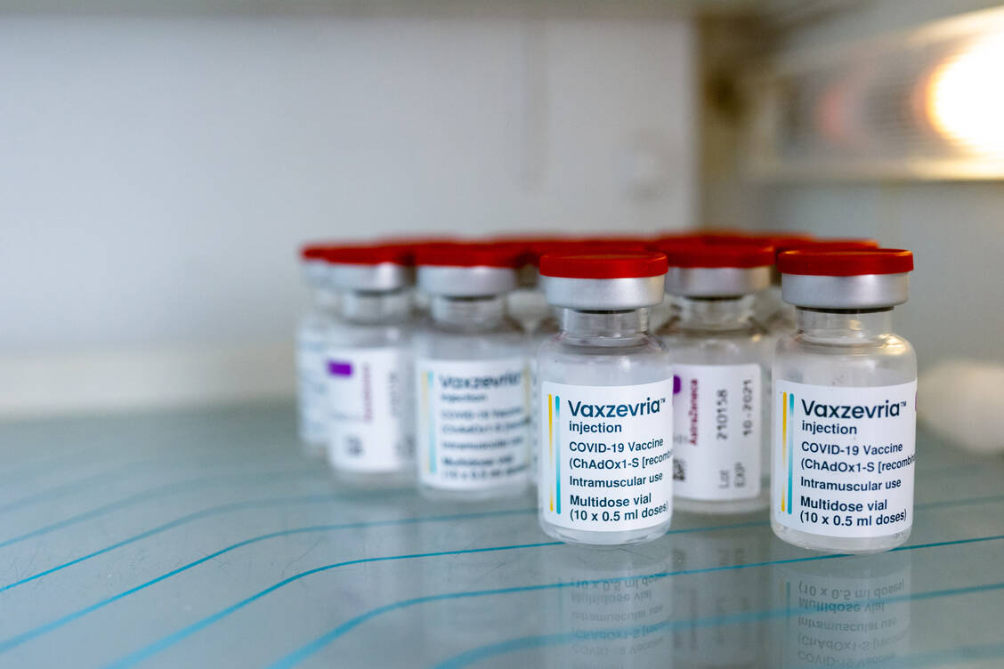 In einer Phase-I-Studie konnte der Coronaimpfstoff Vaxzevria bei nasaler Applikation kaum eine Schleimhaut- und systemische Antikörperantwort induzieren.  / Foto: Adobe Stock/Sodel Vladyslav
