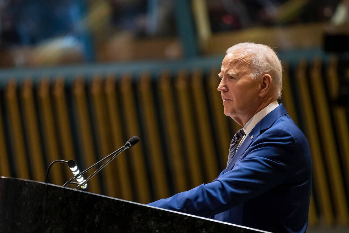 Ex-US-Präsident Joe Biden hatte aufgrund von Beschwerden beim Wasserlassen medizinische Hilfe gesucht. Das daraufhin diagnostizierte Prostatakarzinom hat bereits Metastasen im Knochen gebildet und ist damit nicht mehr heilbar. / © Imago/Zuma Wire
