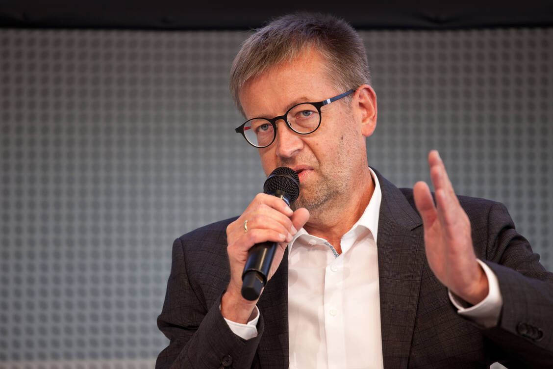Setzt sich schon lange für eine legale Cannabisabgabe ein: Burkhard Blienert soll das Ampelprojekt jetzt umsetzen. Fragen nach einem konkreten Zeitplan beantwortet er aber nicht. / Foto: privat