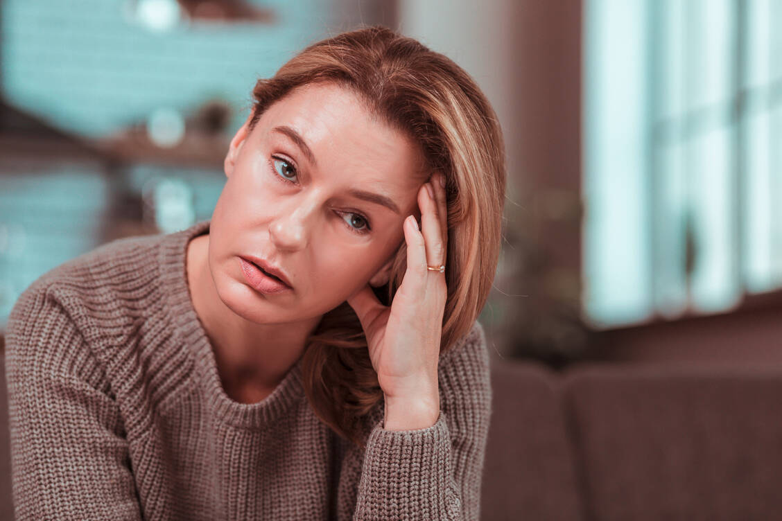 Immer mehr junge, zuvor leistungsstarke Menschen sind vom Long-Covid-Syndrom betroffen. Ihnen fällt es oft schwer, ihre herabgesetzte Leistungsfähigkeit zu akzeptieren. / Foto: Adobe Stock/zinkevych