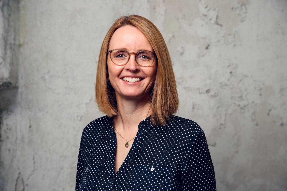 Annie Hildebrandt studierte Germanistik, Journalistik und BWL. Sie war zuletzt bei der ELAC Elysée Apotheken Consulting tätig. / Foto: privat