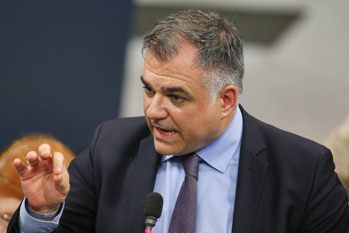 Pantazis weist darauf hin, dass der Transformationsfonds regelkonform aus Bundesmitteln kommt und wertet dies als Entlastungssignal für die Beitragszahlenden auf. / © Imago/dts Nachrichtenagentur