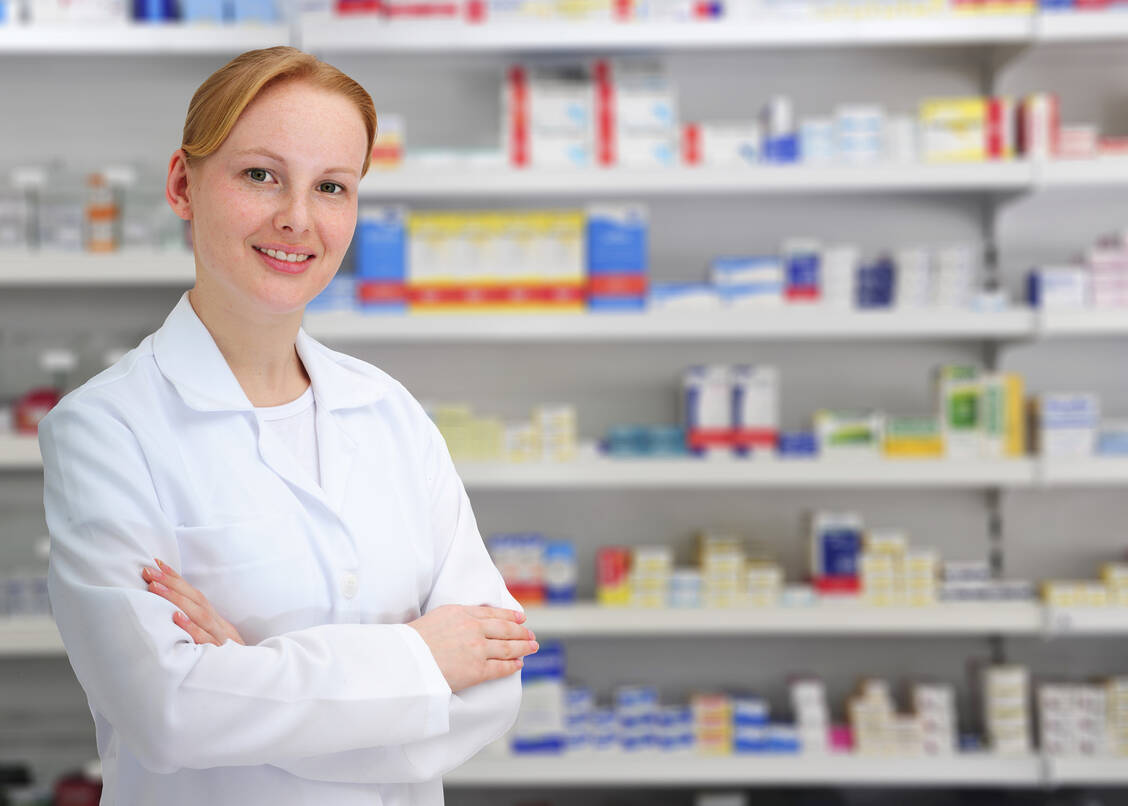 Die Beratung zu OTC-Präparaten nimmt in der Apotheke breiten Raum ein. Evi-News vermittelt evidenzbasiertes Wissen zu frei verkäuflichen Produkten. / Foto: Fotolia/mangostock
