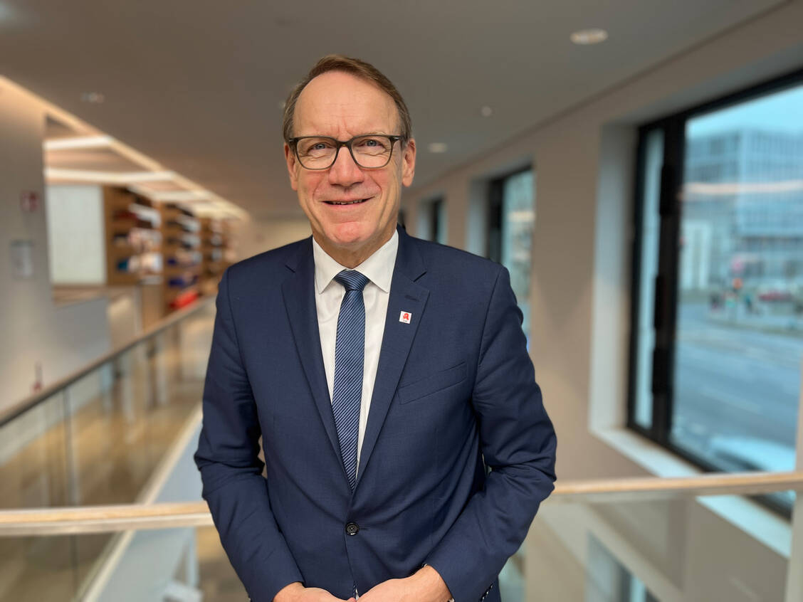 ABDA-Präsident Thomas Preis hofft auf schnelle Hilfe für die Apotheken. / © PZ