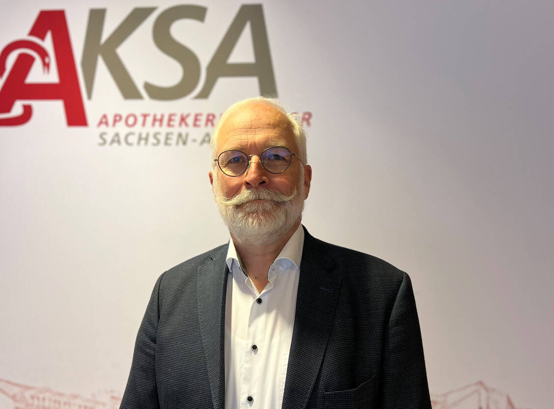Zumindest die Apotheke ohne Apotheker ist erstmal vom Tisch, freute sich AKSA-Präsident Jens-Andreas Münch. / © AKSA/Katrin Pohl