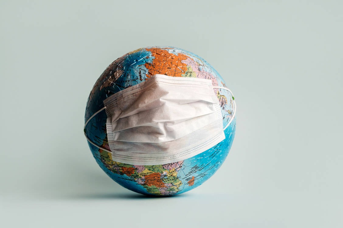 Eine neue Pandemie würde eine Welt treffen, die stärker gespalten, höher verschuldet und weniger in der Lage sei, ihre Bevölkerung zu schützen, so die Weltgesundheitsorganisation (WHO). / © Getty Images/Fiordaliso