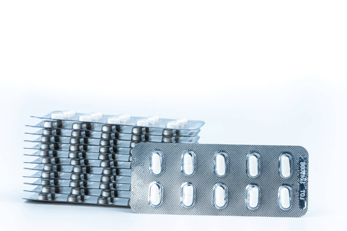 Cetirizin-Filmtabletten sind relativ klein und daher gut zu schlucken. / © Imago Images/Panthermedia