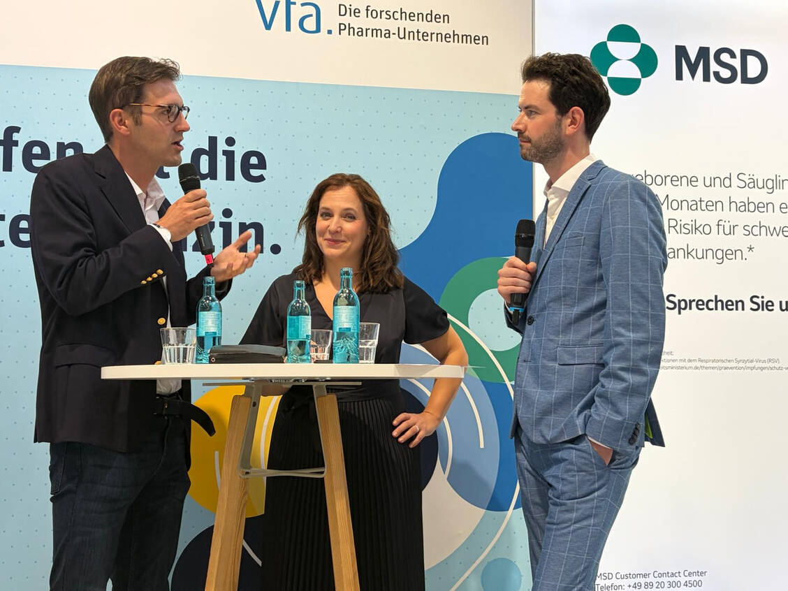 Impfen in der Apotheke – über Chancen und Herausforderungen sprachen ABDA-Vize Ina Lucas und der CSU-Gesundheitspolitiker Stephan Pilsinger.