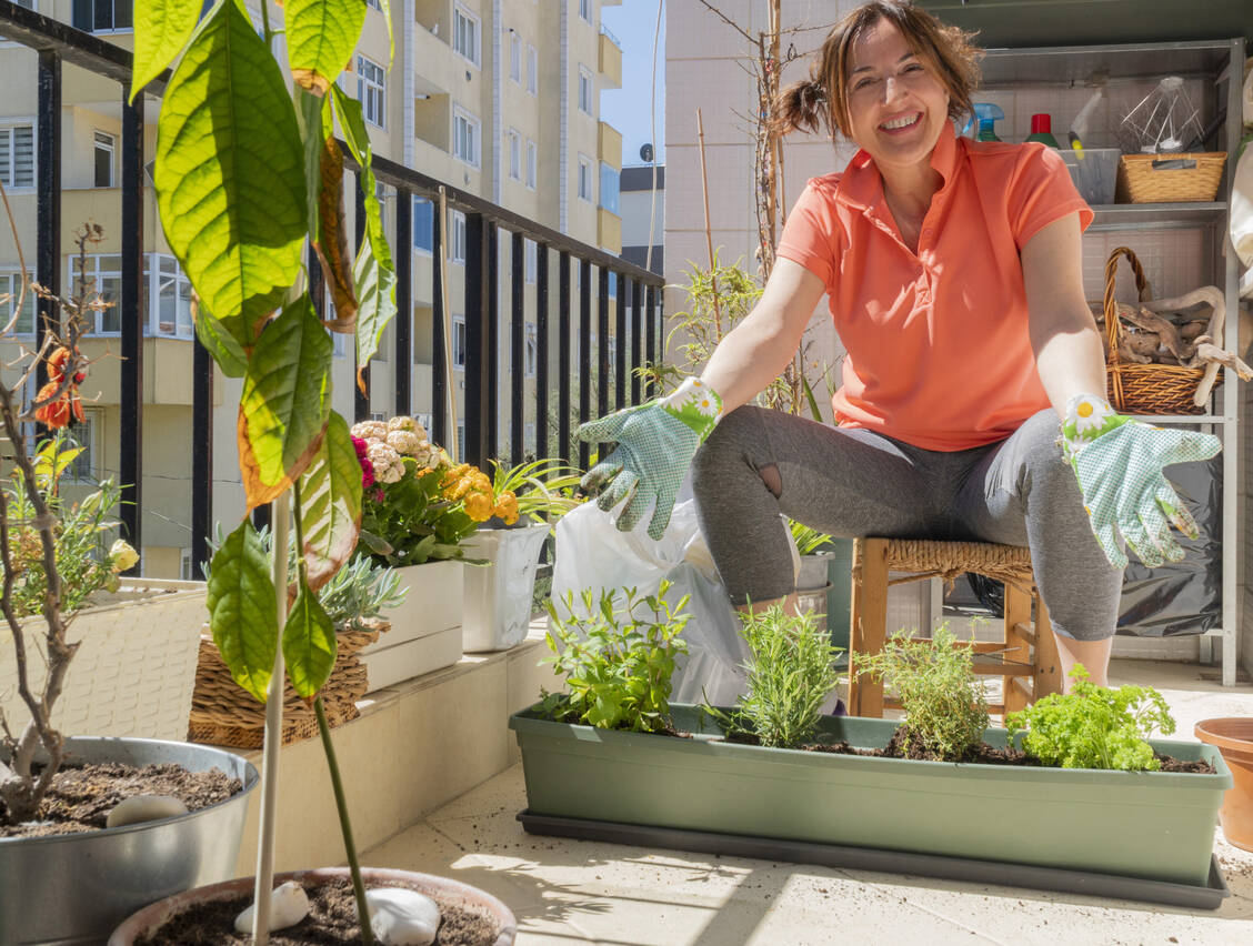Im Lockdown verbringen die Menschen deutlich mehr Zeit in ihrer Wohnung, dadurch gewinnen Balkon und Terrasse an Bedeutung.  / Foto: Adobe Stock/Stockwars
