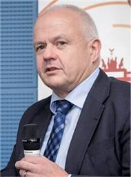 Von Anfang an eine größere Rolle für Apotheker beim Medikationsplan fordert BAK-Präsident Andreas Kiefer.