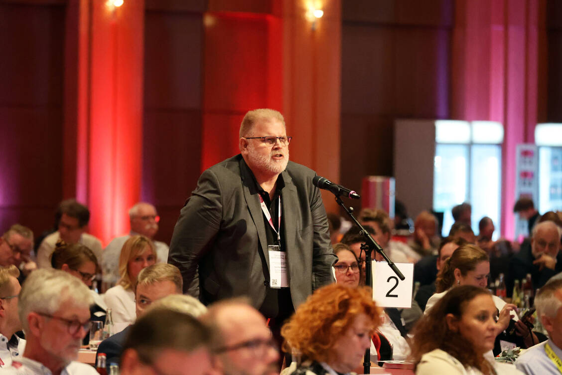Es sei wichtig, Landtags- und Bundestagsabgeordnete in Apotheken einzuladen und sie für die Probleme der Apotheken zu sensibilisieren, sagte Kai-Peter Siemsen, Präsident der Apothekerkammer Hamburg. / Foto: PZ/Alois Müller
