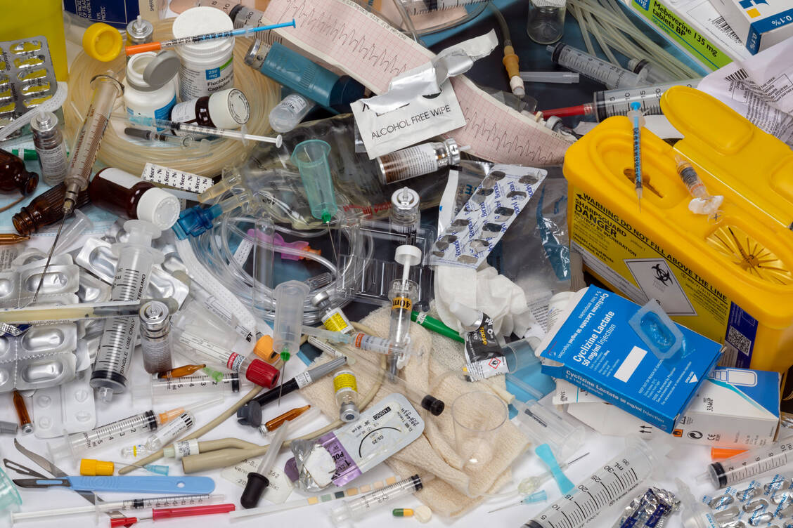 Das Gesundheitswesen verbraucht enorme Ressourcen.  / © Imago/PantherMedia