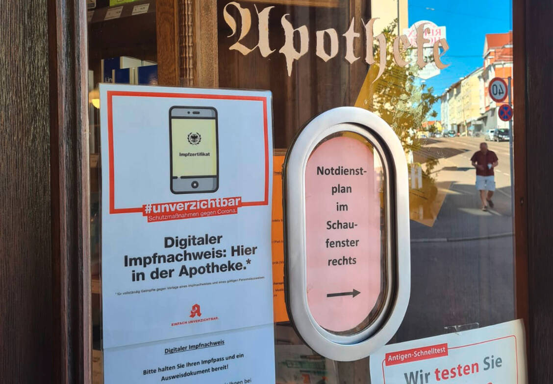 Seit dem 14. Juni gibt es für Geimpfte die digitalen Covid-19-Impfnachweise aus der Apotheke. Allerdings nicht mehr seit Mittwochnachmittag, das entsprechende Portal wurde aus Sicherheitsgründen heruntergefahren. / Foto: Imago Images/7aktuell