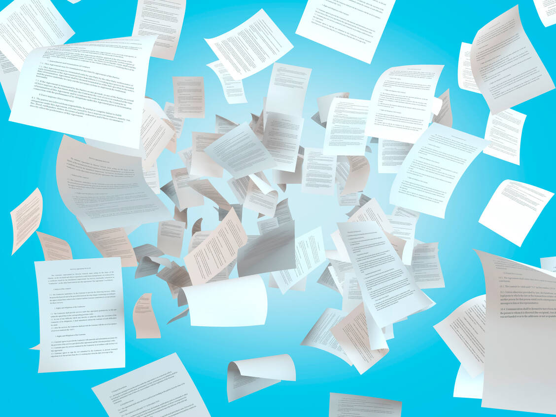 Viele Apotheker nervt die Bürokratie rund um die Präqualifizierung von Hilfsmitteln. Einige Regelungen wurden verschärft. Das macht die Situation nicht leichter. / Foto: AdobeStock/denisismagi