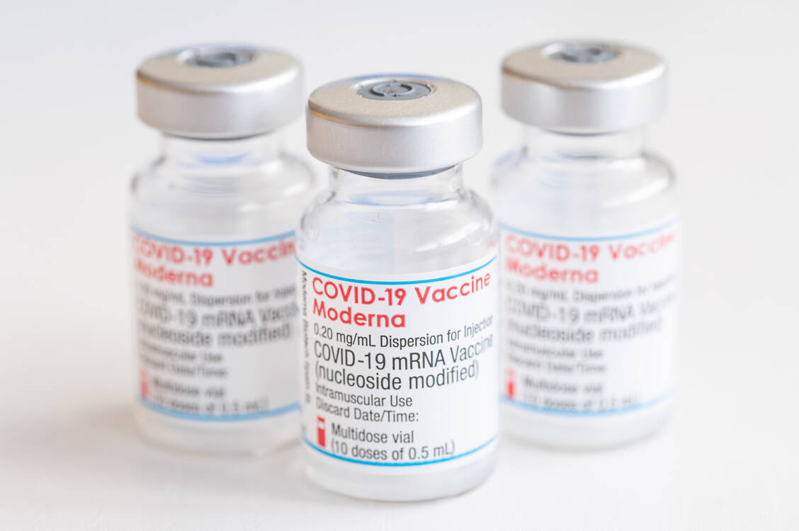 Zum mRNA-Impfstoff Spikevax liegen neue Daten vor.  / Foto: Adobe Stock/Marcos del Mazo