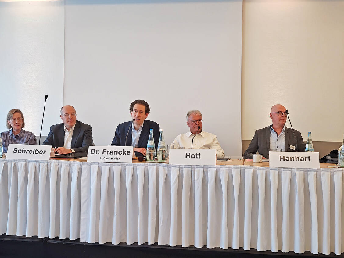 Bei der Mitgliederversammlung in Mainz gab es viel zu berichten. / © PZ/Brüggen