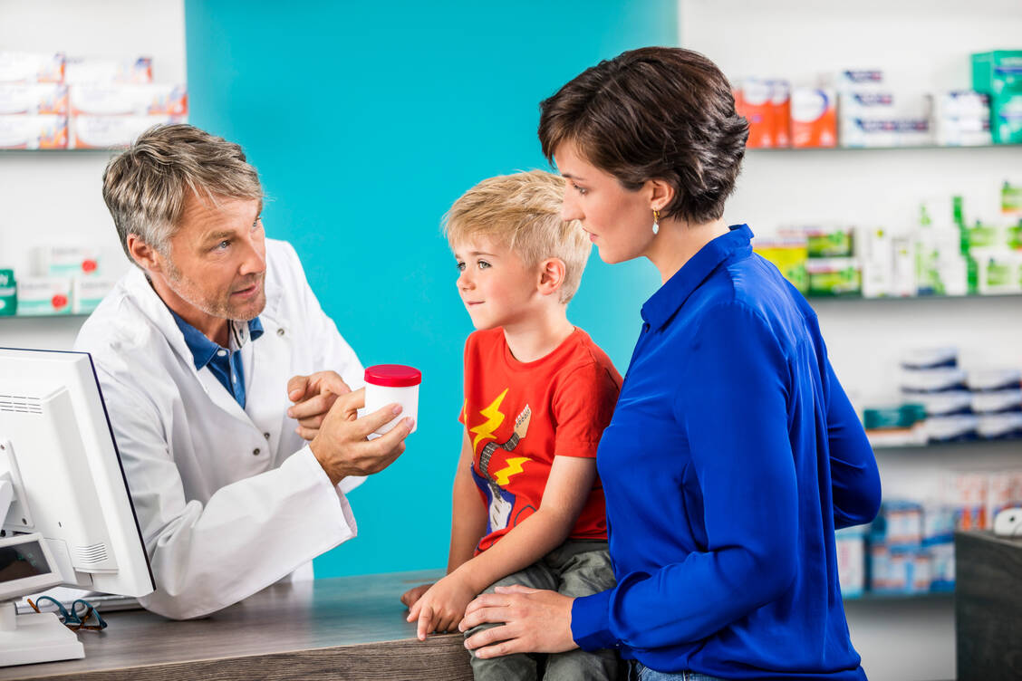 Lotsen im Arzneimittel-Dschungel: Die Apotheke der Zukunft wird sich laut ABDA-Perspektivpapier mehr zum Berater von Gesundheitsangeboten entwickeln müssen. / Foto: ABDA