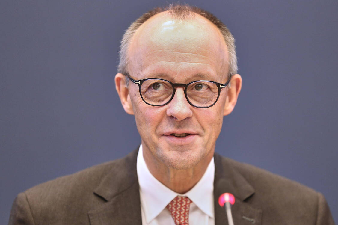 Insgesamt beträgt sein neues Monatsgehalt des Bundeskanzlers Friedrich Merz (CDU) rund 21.900 Euro. / © Imago Images/dts Nachrichtenagentur