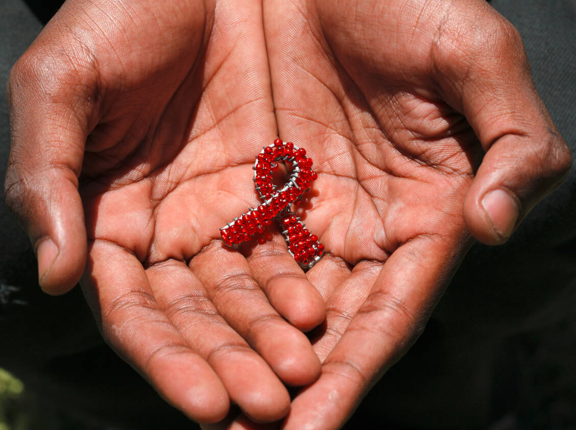 Südlich der Sahara in Afrika leben 67 Prozent der Menschen mit einer HIV-Infektion. Bis Juli 2021 haben weniger als 3 Prozent von ihnen mindestens eine Dosis eines Covid-19-Impfstoffs erhalten. / Foto: Getty Images/ManoAfrica