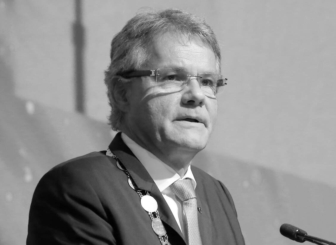 FIP-Präsident Dominique Jordan bei der Eröffnung des FIP-Kongresses 2019 in Abu Dhabi. / Foto: FIP/PZ
