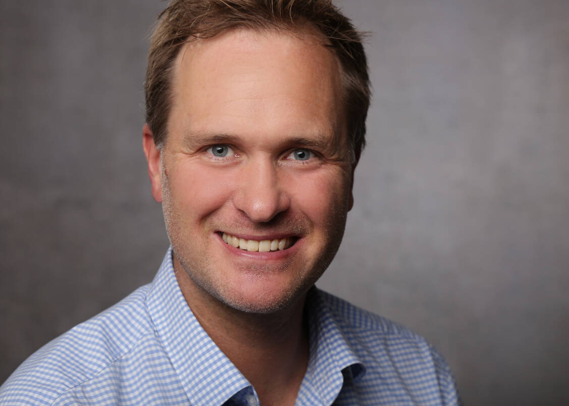 Kaspar Kühl war lange Jahre Unternehmensberater bei KPMG. Seit knapp einem Jahr arbeitet der 44-Jährige freiberuflich als Digitalisierungsberater und unterstützt in Kooperation mit den Aponauten insbesondere Apotheken auf dem Weg der Digitalisierung. / Foto: Kühl