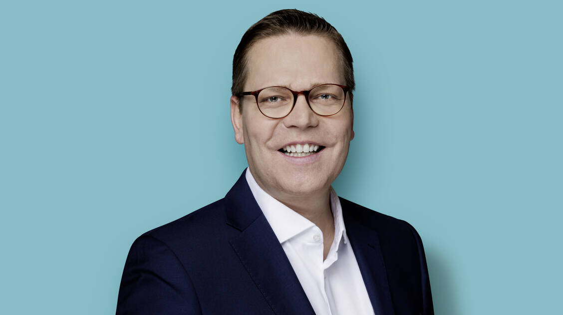 Der CDU-Gesundheitspolitiker hält eine rasche Stärkung der Apotheken für geboten.  / © Tobias Koch
