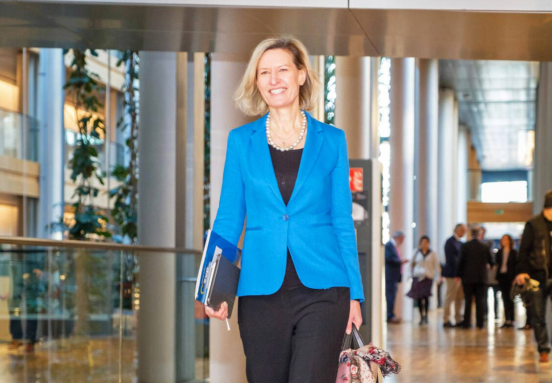 Seit vielen Jahren setzt sich die EU-Politikerin Angelika Niebler dafür ein, dass es zu den dringenden Nachbesserungen der MDR kommt. / © A.Niebler