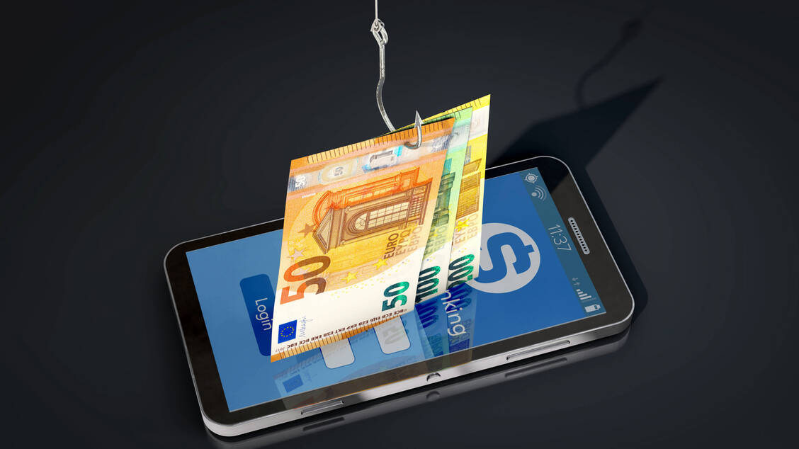 Ein aufgeführter QR-Code leitete ärztliches und Apothekenpersonal auf eine gefälschte, täuschend echt aussehende Bank-Website. / © Imago / IlluPics