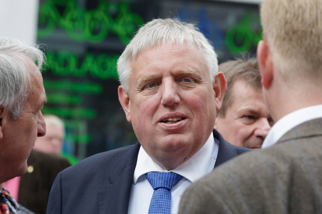 Landesgesundheitsminister Karl-Josef Laumann (CDU) treibt den digitalen Austausch zwischen den Ärzten in Nordrhein-Westfalen voran. / Foto: imago/Rüdiger Wölk