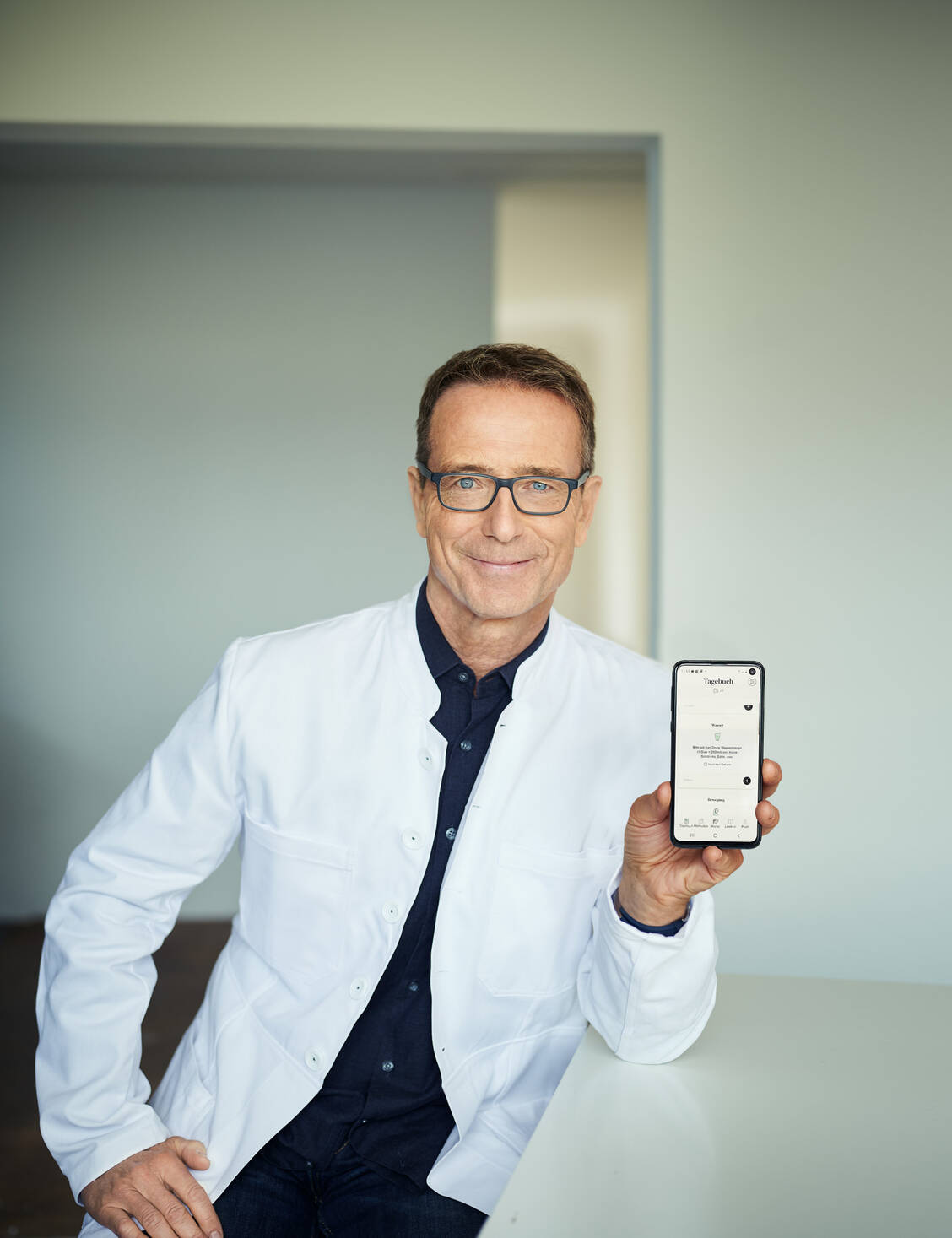 Ernährungsmediziner Dr. Matthias Riedl ist vielen aus den Medien als »Ernährungs-Doc« bekannt. / Foto: MyFoodDoctor/Andreas Sibler