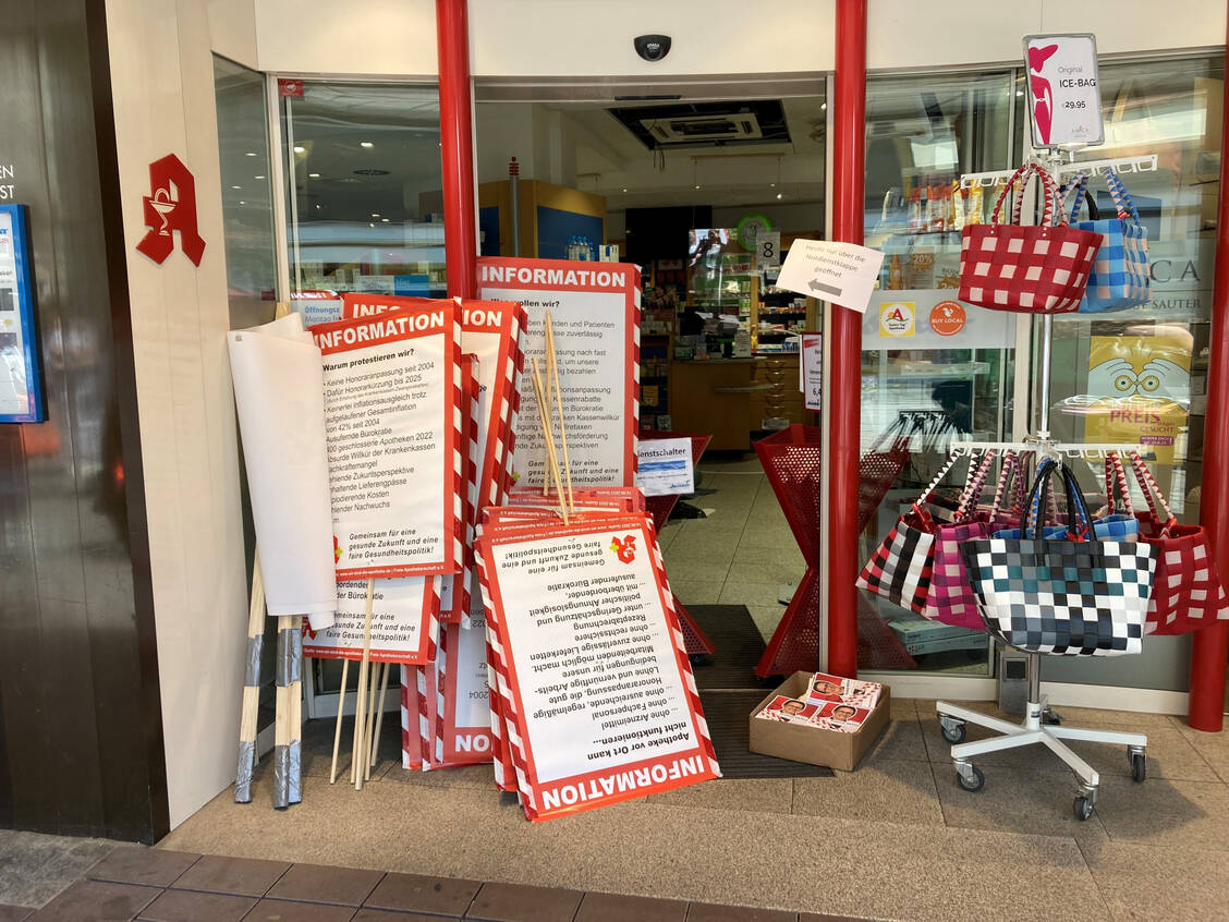 Wie bereits hier in Singen am 14. Juni beim bundesweiten Protest der Apotheken werden auch am 22. November wieder zahlreiche Apotheken geschlossen bleiben. / Foto: PZ/E.Tebroke