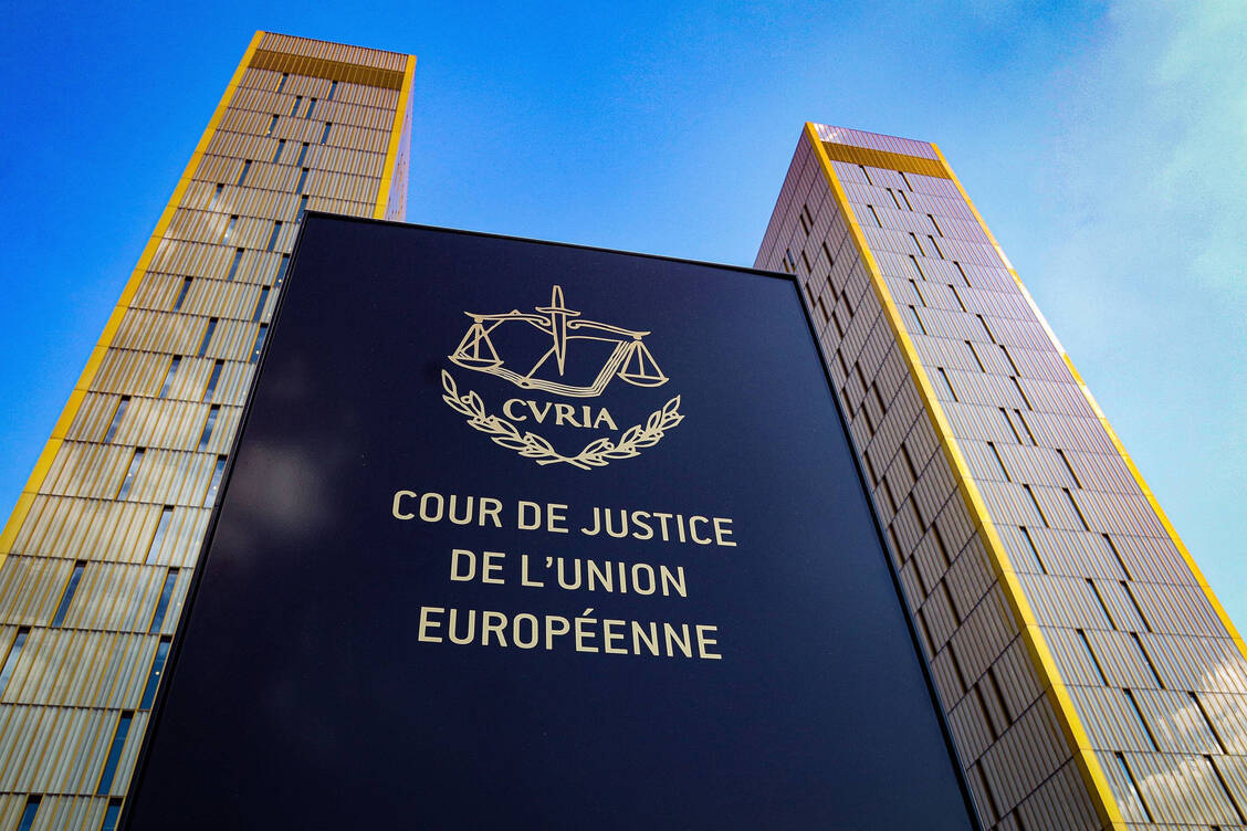 Der EuGH muss sich mit grenzüberschreitender Fernbehandlung befassen. / © Imago/Patrick Scheiber