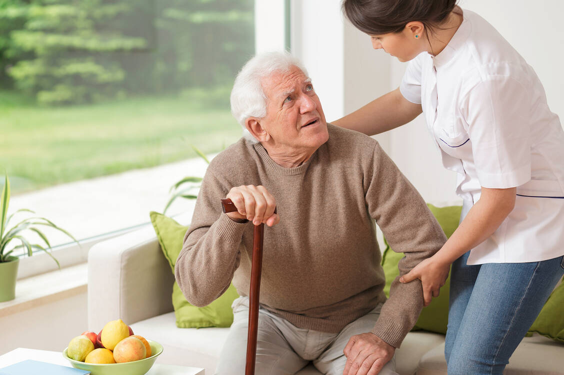 Morbus Parkinson ist eine der Ursachen für Hypersalivation bei Erwachsenen. Foto: Shutterstock/ESB Professional