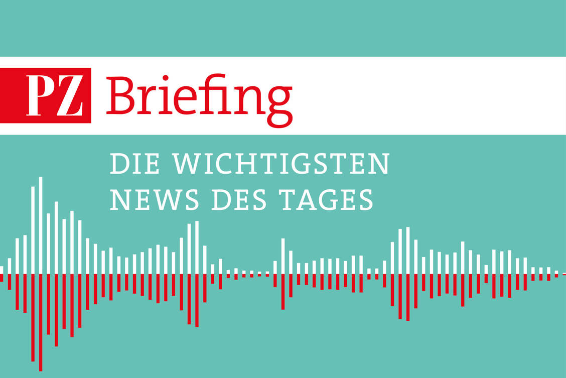 Das PZ Briefing bringt Ihnen die wichtigsten Nachrichten des Tages im Audioformat. / © PZ