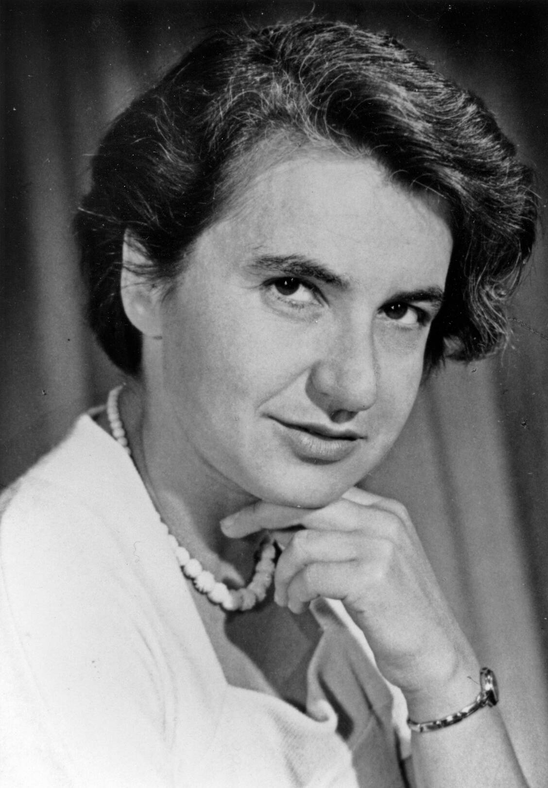 Rosalind Franklin trug mit ihrer Forschung maßgeblich zur Aufklärung der DNA-Struktur bei.  / Foto: picture alliance/World History Archive