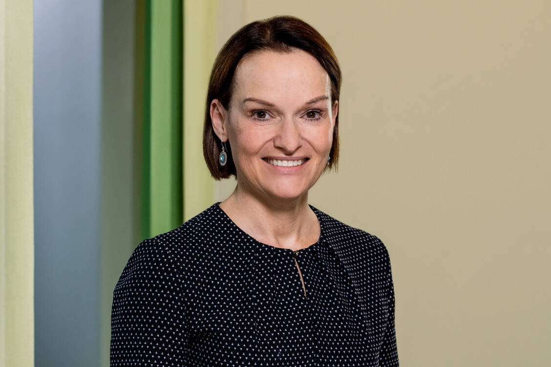 Pharma-Deutschland-Hauptgeschäftsführerin Dorothee Brakmann äußert sich zum bundesweiten Start der elektronischen Patientenakte.  / © Svea Pietschmann